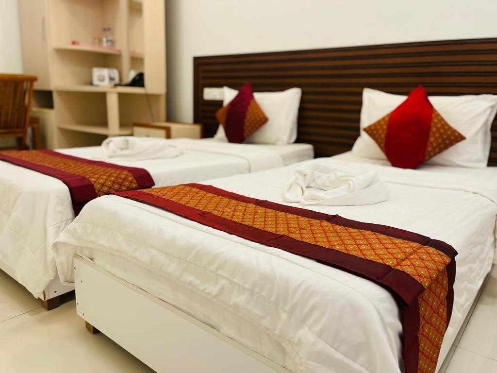 Hs Miracle Grand Hotel Хулхумале Екстериор снимка