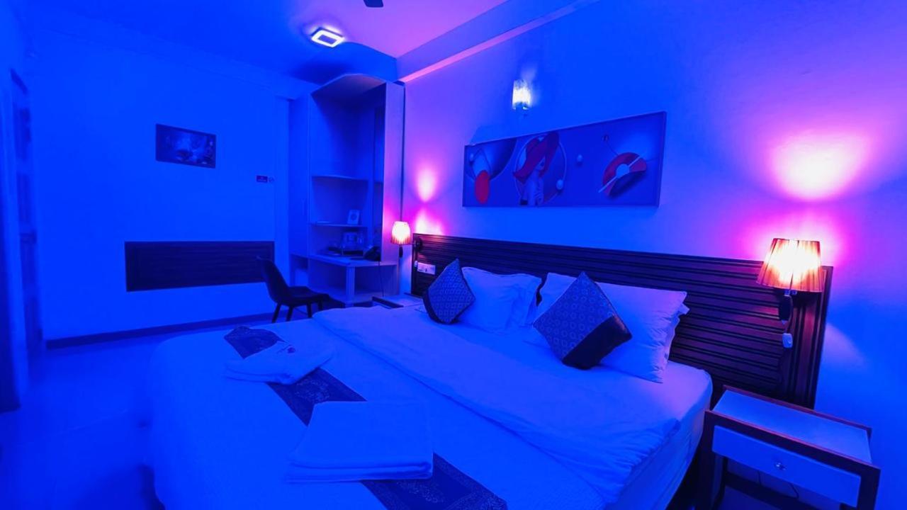 Hs Miracle Grand Hotel Хулхумале Екстериор снимка