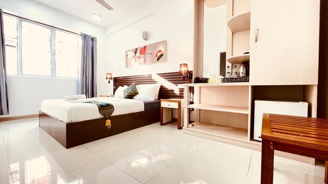 Hs Miracle Grand Hotel Хулхумале Екстериор снимка